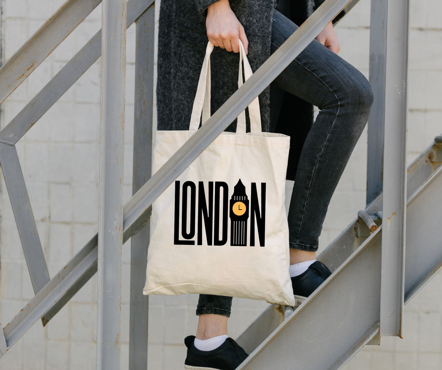 London Zipper Tote Bag